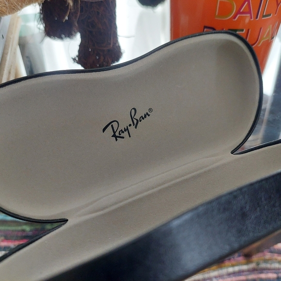 Ray-Ban Eyeglass Case Sunglasses Case - Picture 2 of 2